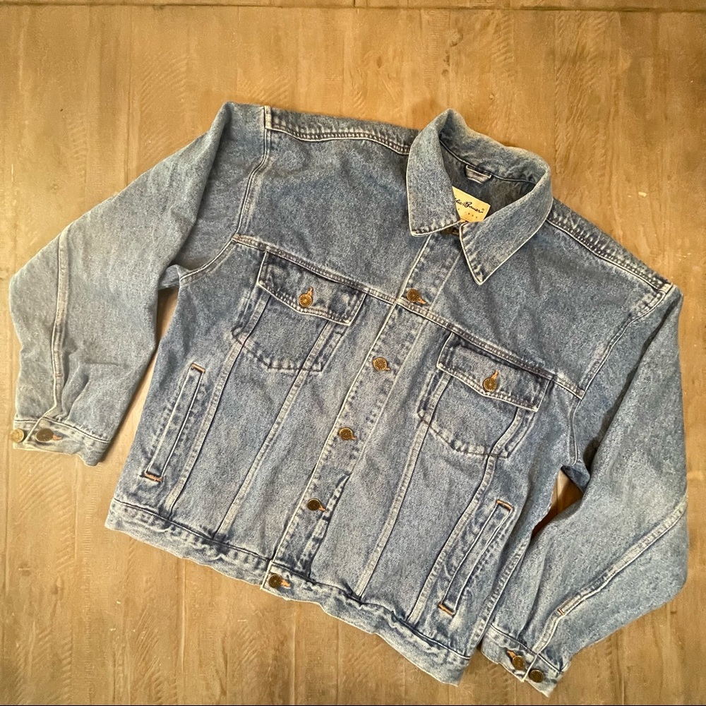 Eddie Bauer Denim Jacket Medium Blue Jean Pockets Trucker Button
